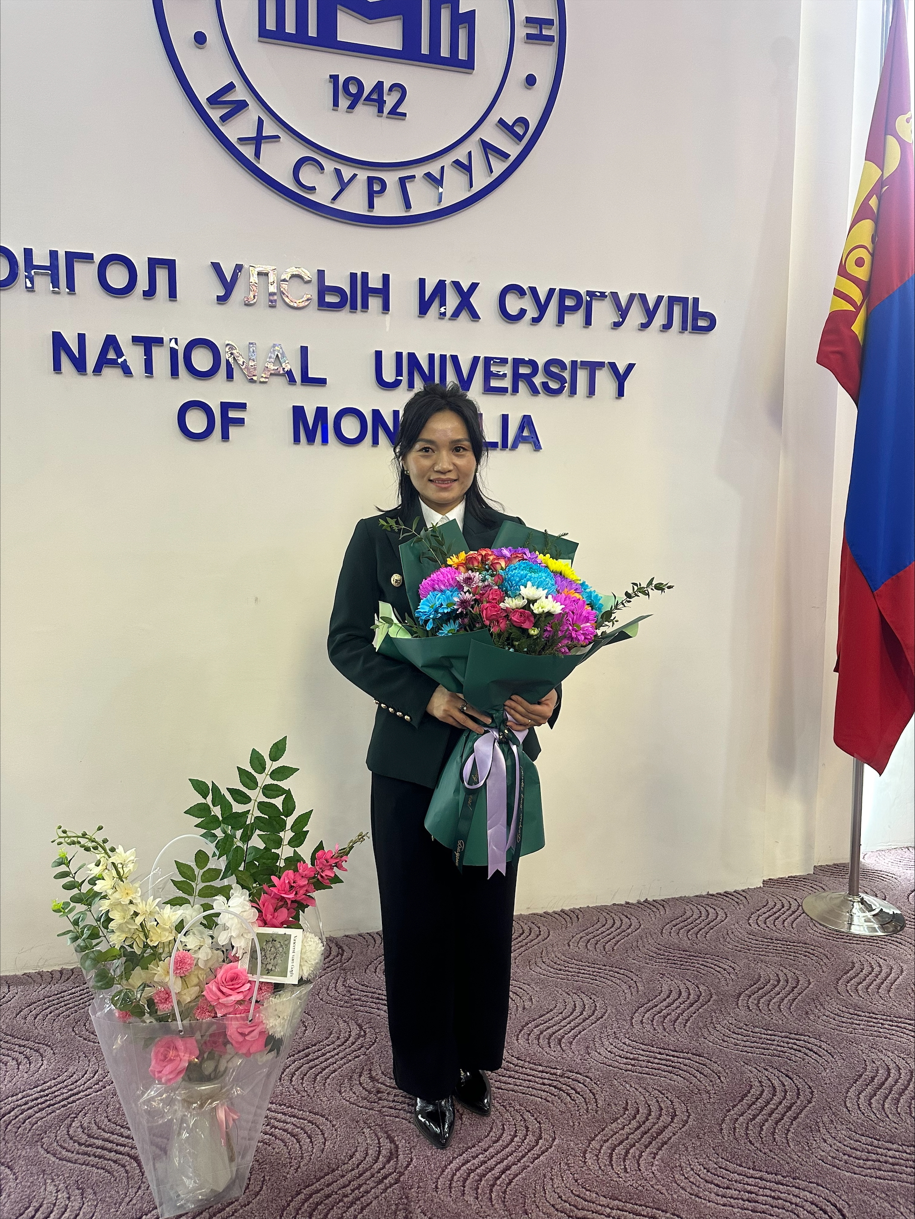 Д.Алтантуяа(Ph.D)